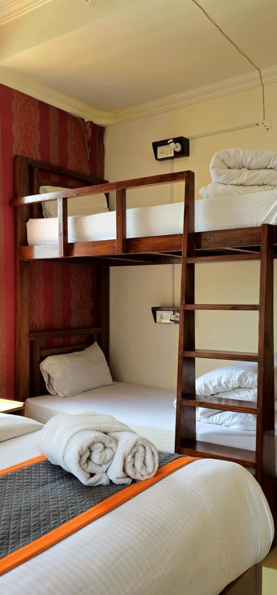 Hotel Starwud Kotagge แมคลอยด์กันจ์ ภายนอก รูปภาพ